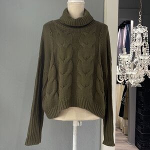Moon & Madison olive green turtle neck sweater NWOT
